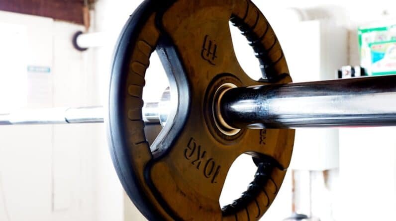 Photo "Time-efficient Workouts: Muscle Building for Busy Lives"