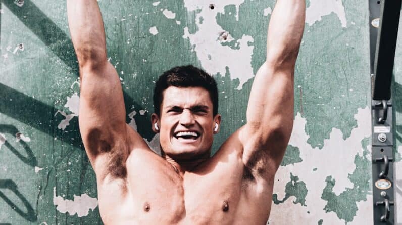 Photo "What Are the Common Mistakes to Avoid when Trying to Build Muscle?"