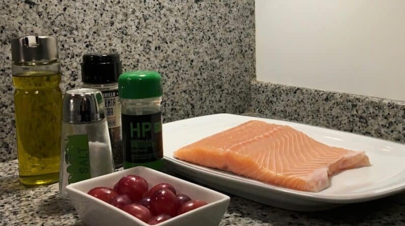 Photo "Muscle Builders Kitchen: Nutritional Essentials for Gains"