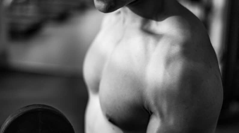 Photo "Are There Specific Strategies for Targeting Stubborn Body Areas when Building Muscle?"