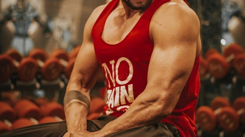Photo "How Do Professional Bodybuilders Prepare for Competitions, and Can Their Methods Be Applied to Regular Fitness Enthusiasts?"