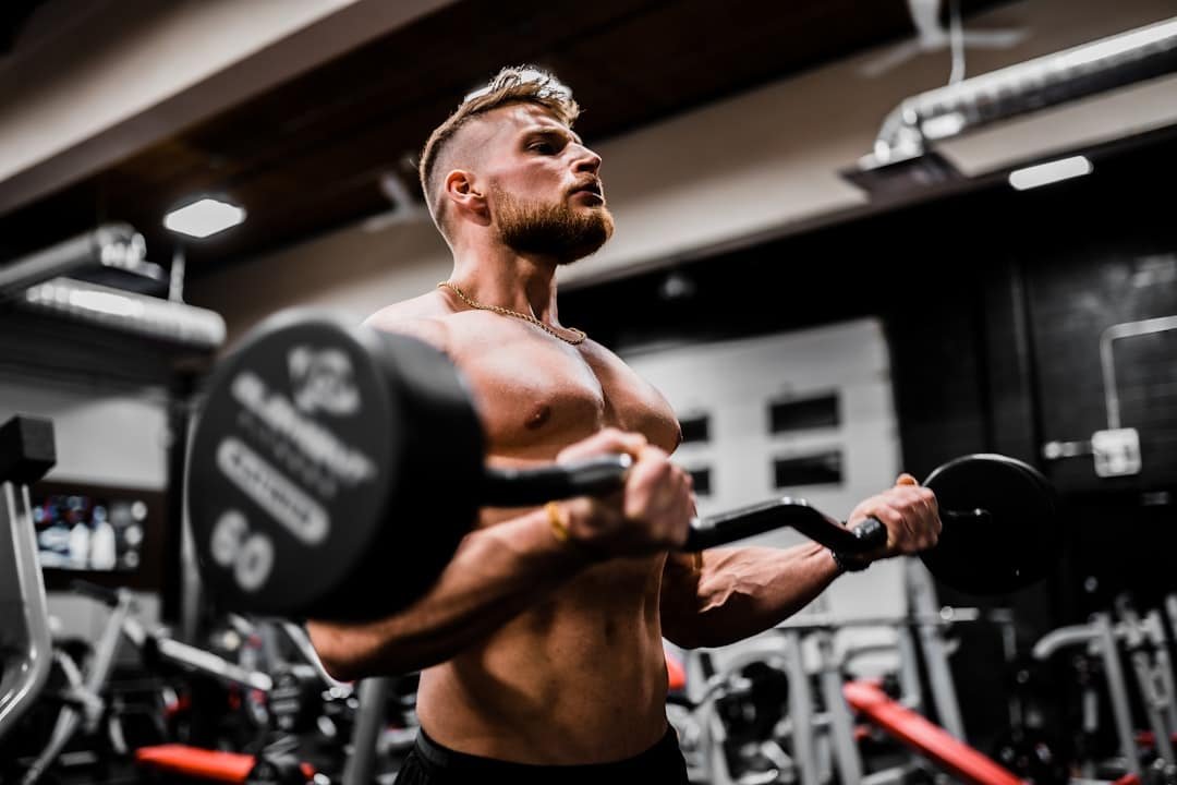 Photo Muscle Building at Home Without Weights