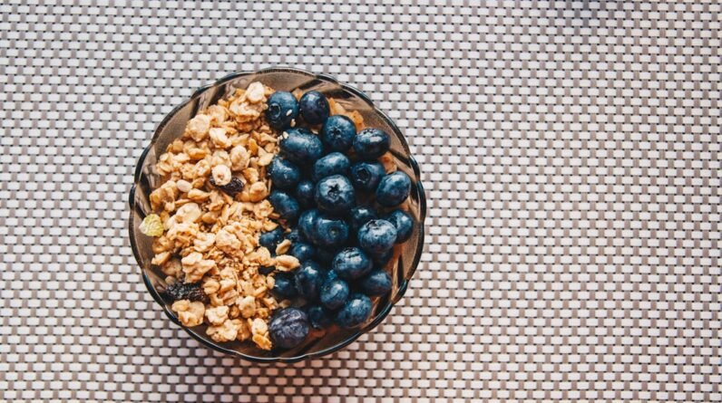 Photo Supplements Vs Food for Muscle Gain